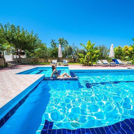Villas Louloudaki Loutra  ภายนอก รูปภาพ