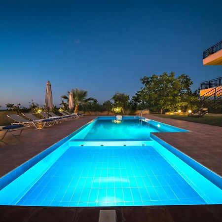 Villas Louloudaki Loutra  ภายนอก รูปภาพ