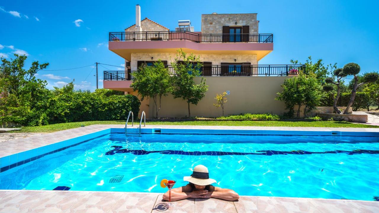 Villas Louloudaki Loutra  ภายนอก รูปภาพ