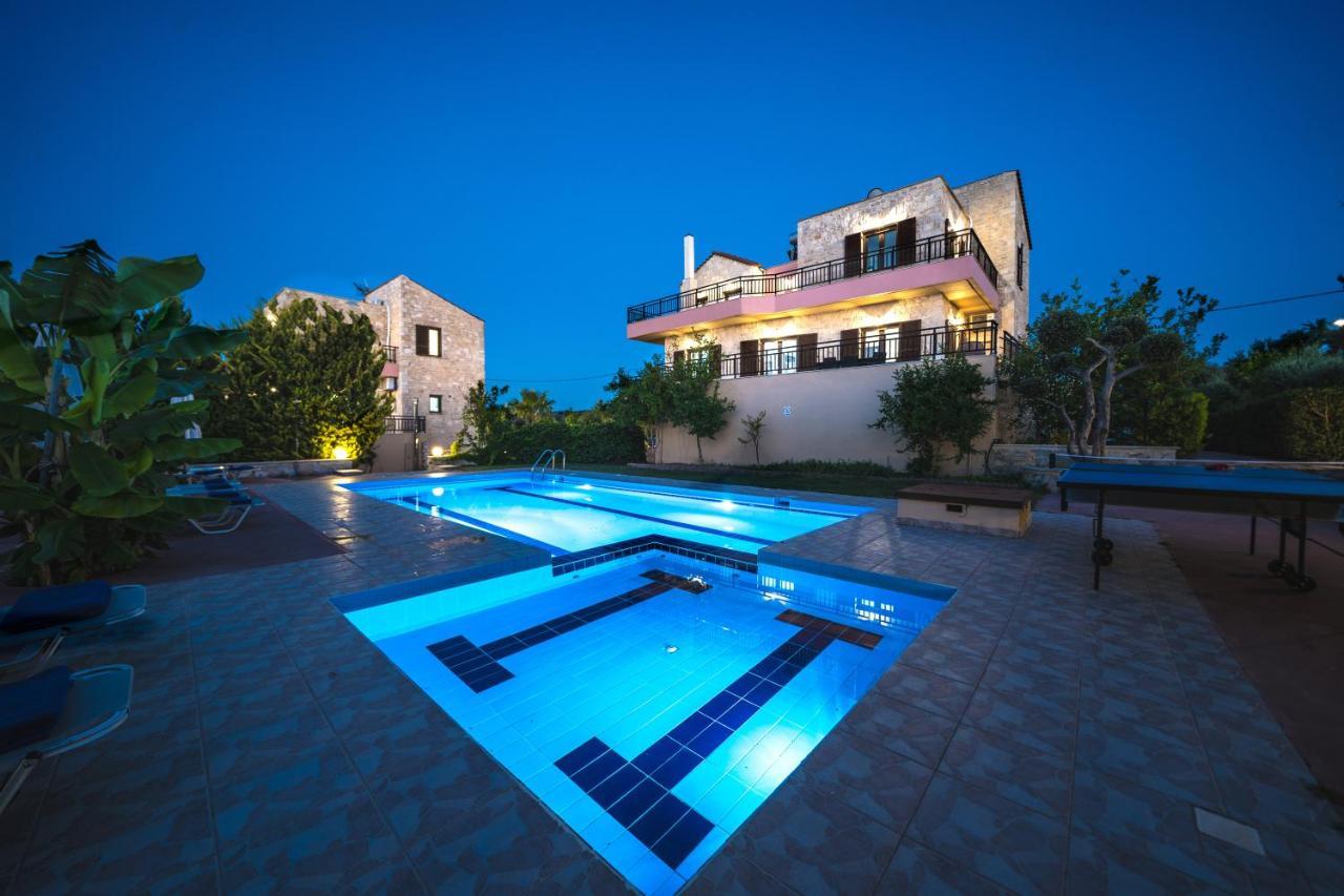 Villas Louloudaki Loutra  ภายนอก รูปภาพ