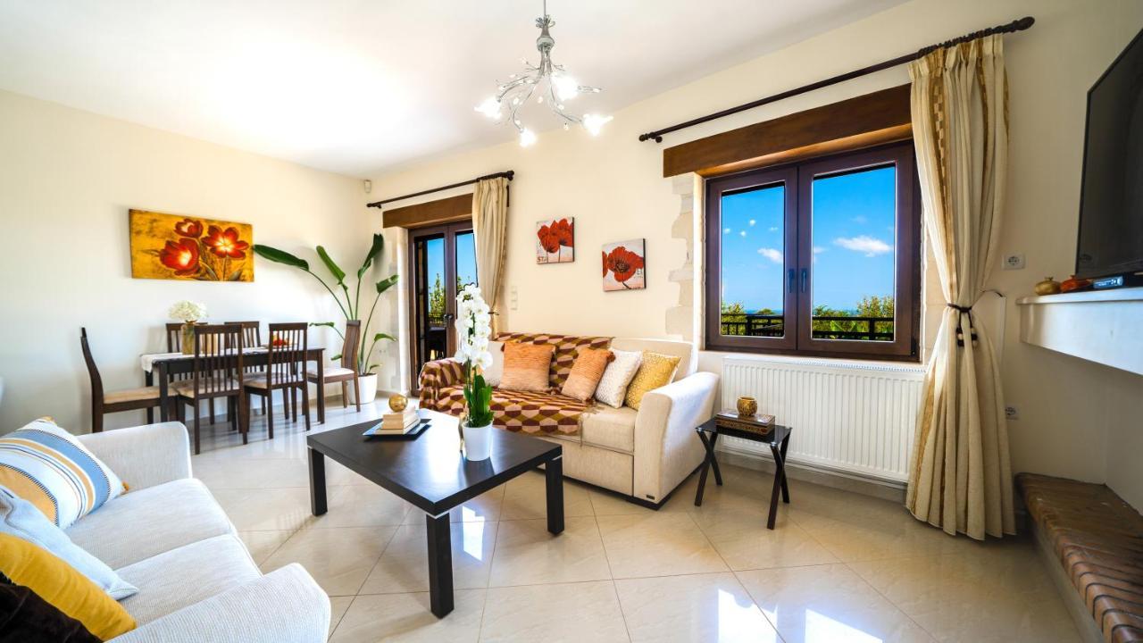Villas Louloudaki Loutra  ภายนอก รูปภาพ