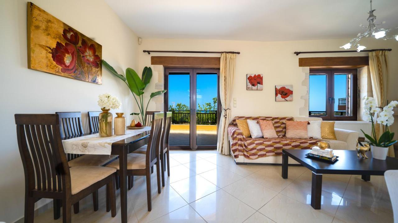 Villas Louloudaki Loutra  ภายนอก รูปภาพ