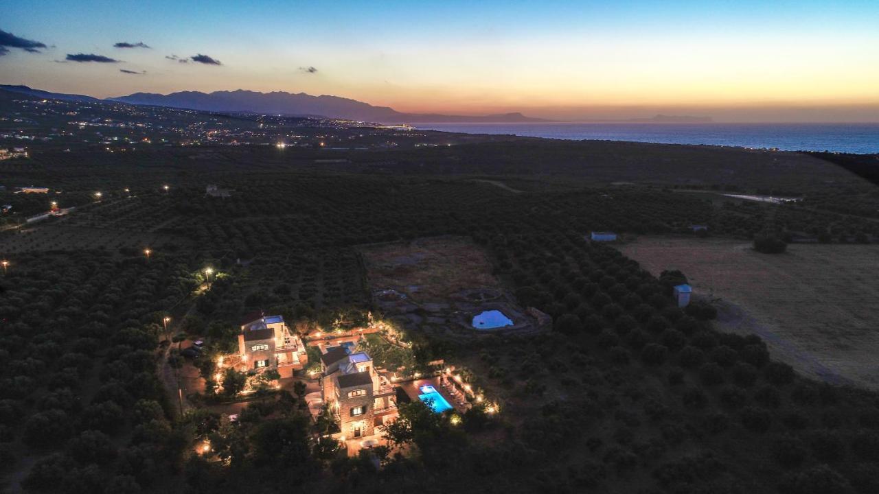 Villas Louloudaki Loutra  ภายนอก รูปภาพ