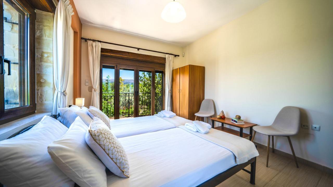 Villas Louloudaki Loutra  ภายนอก รูปภาพ