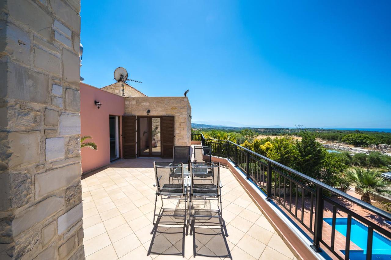 Villas Louloudaki Loutra  ภายนอก รูปภาพ