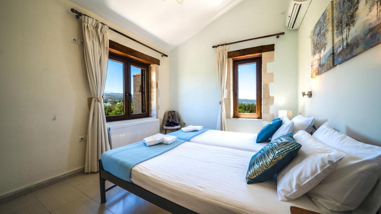 Villas Louloudaki Loutra  ภายนอก รูปภาพ